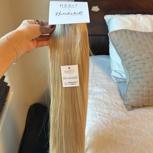 BOMBSHELL EXTENSIONS HANDTIED 22in - Picture 2 of 4